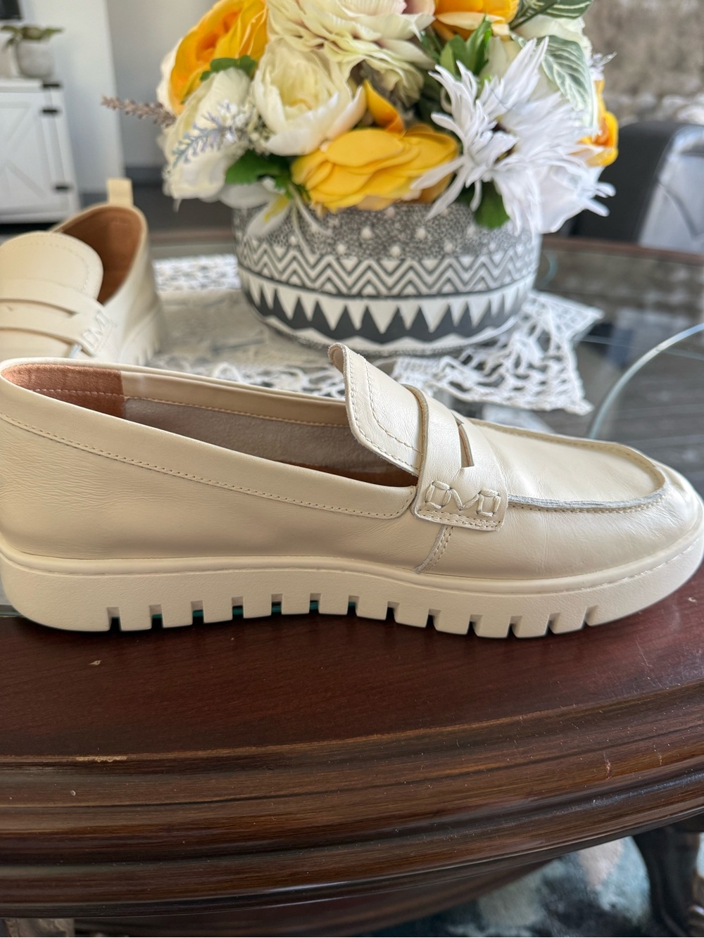 Vionic Cream Leather Lug Sole Penny Loafer